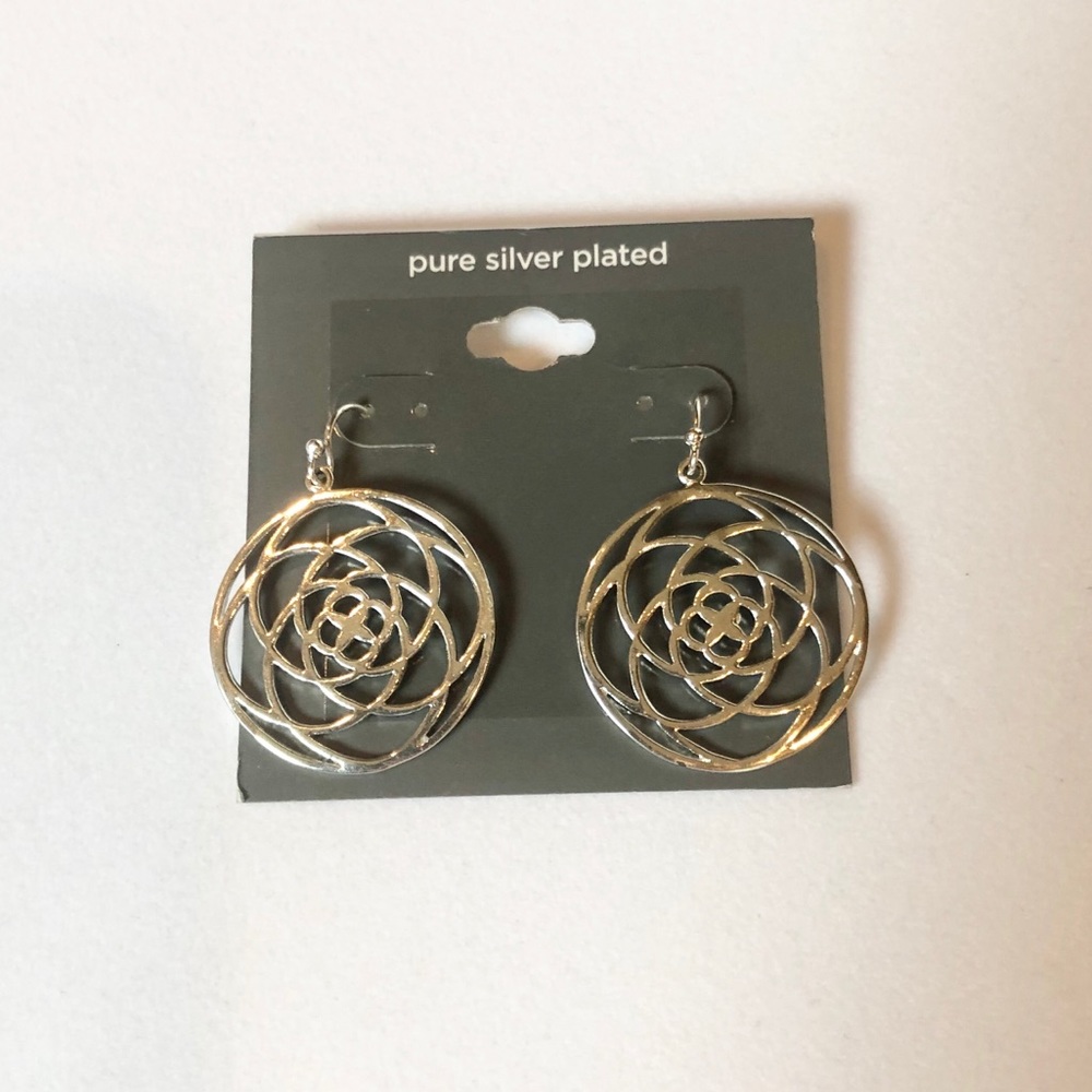 JCPenney NWT Pure Silver Plated Lotus Floral Circle Dangle Drop Earrings